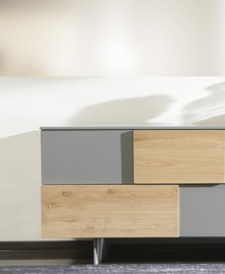 Nitrocellulose wood coating finish